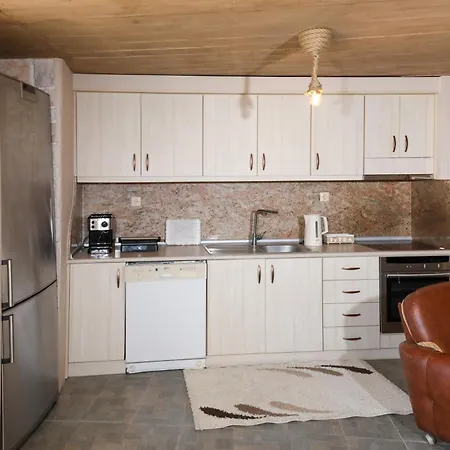 Hill House * Kawala